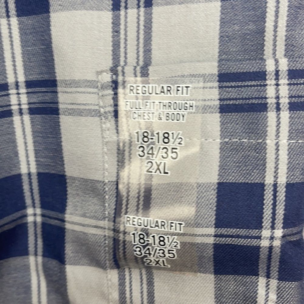 Arrow Wrinkle Free Men’s Button Down - Picture 2 of 4
